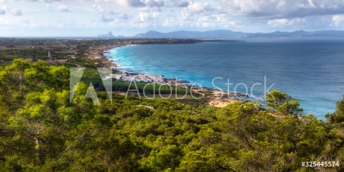 panoramic view of the island - 901157213