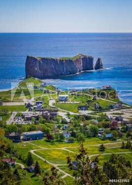 View on the Percé rock, the ocean, the cape Mont Joli, and the Percé Village ... - 901157330