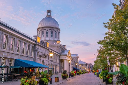 Old town Montreal at famous Cobbled streets at twilight - 901157470