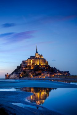 Mont Saint Michel, France - 900043427