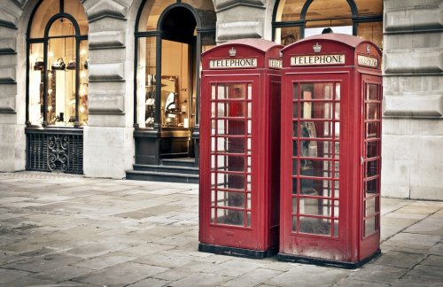 Telephone box in London - 900437527