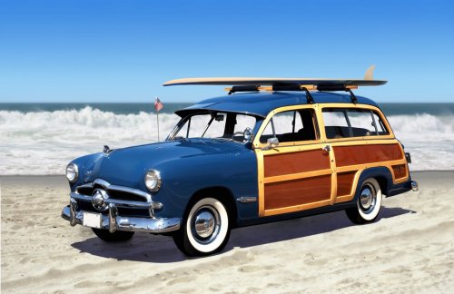 woodie on the beach - 900454224