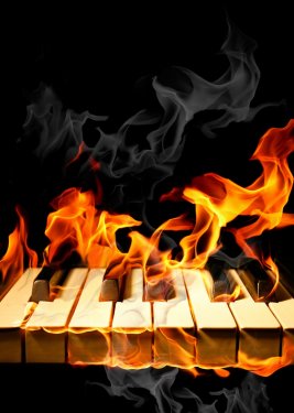 Piano in flames - 900464111