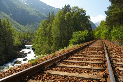 Railway in the mountains. - 900673787
