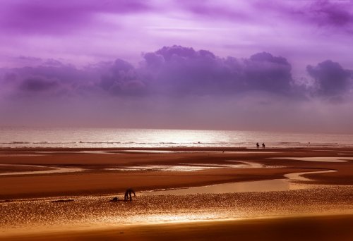 spiaggia bretone con bassa marea