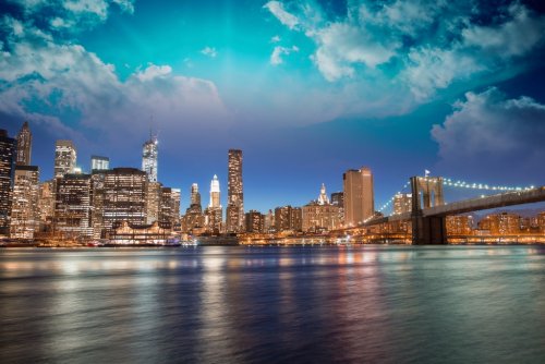 Spectacular sunset view of lower Manhattan skyline from Brooklyn - 901139102
