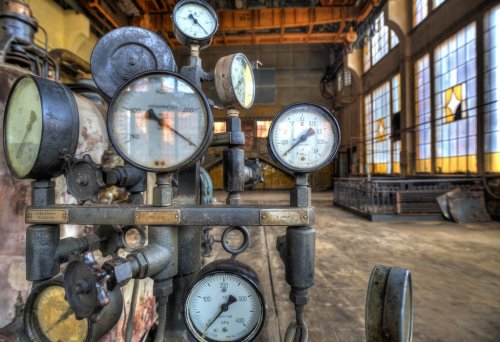 Indicators for the measurement in an old factory. - 901144041