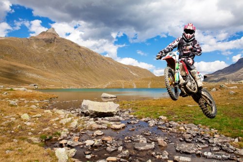 motocross in alta montagna - 901145495