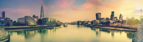 London panoramic toned picture from Tower Bridge - 901149824