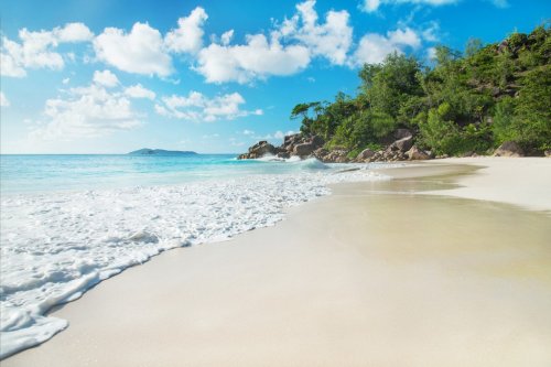 Tropical beach Anse Georgette at island Praslin, Seychelles - 901154204