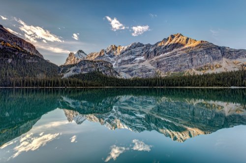 Calm and quiet morning in the wilderness of the stunning Lake Ohara in the he... - 901155967