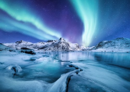 Aurora Borealis, Lofoten islands, Norway. Nothen light, mountains and frozen ... - 901156370