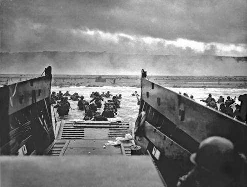 American troops approaching Omaha Beach in World War II - 901156953